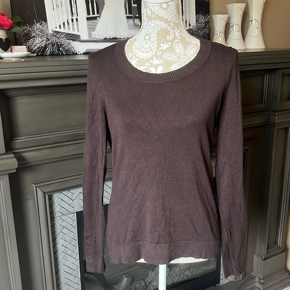 • Investments brown scoop neckline sweater, M •